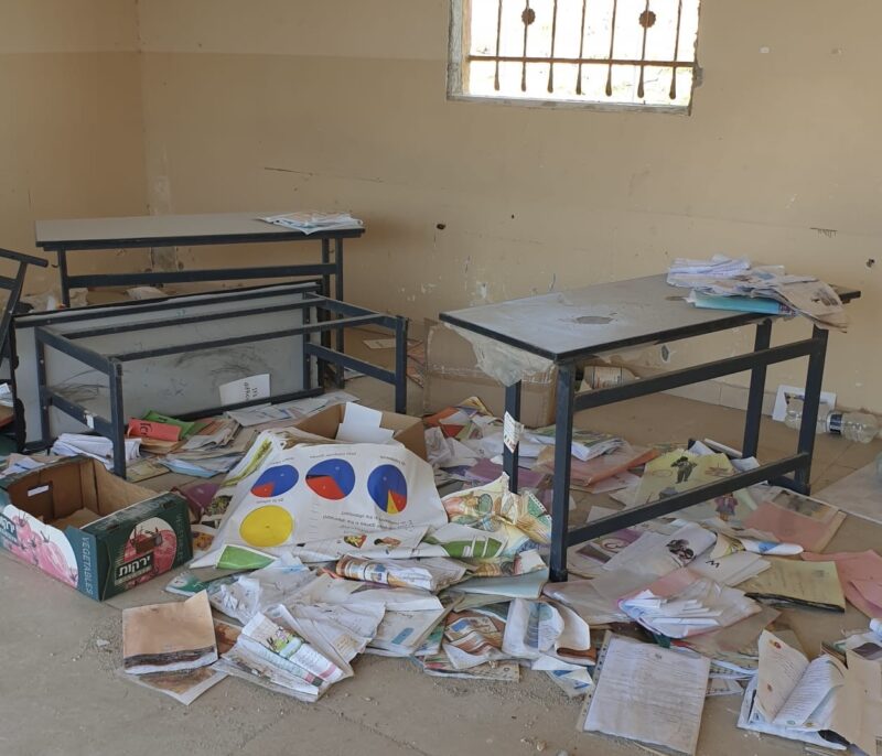 Zanuta’s trashed school desks